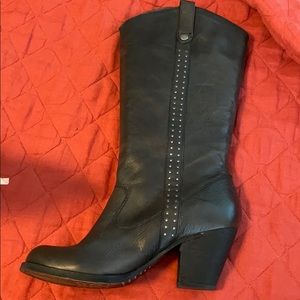 Gianni Bini boots size 9  NWT